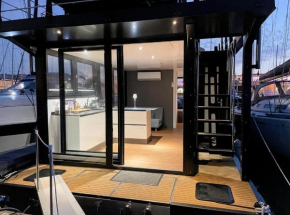 HouseBoat - Lago Maggiore con Jacuzzi